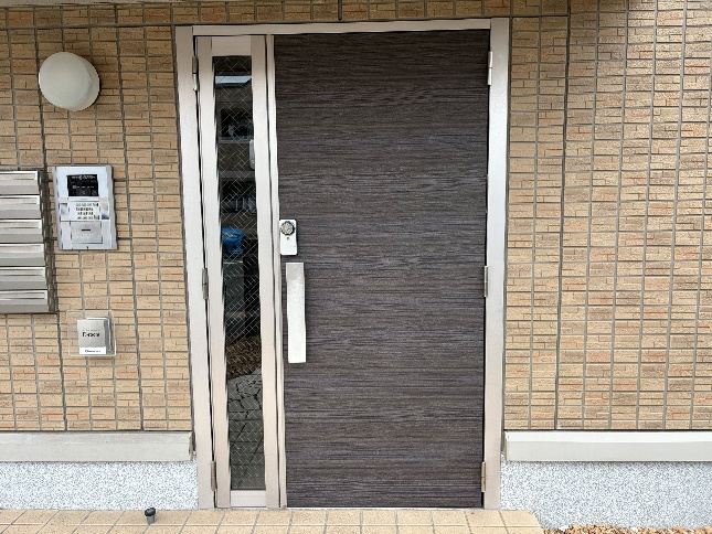 集合住宅の玄関ドア交換 施工前