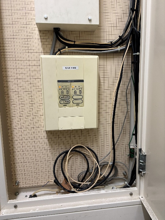 電気錠制御装置の交換 施工前
