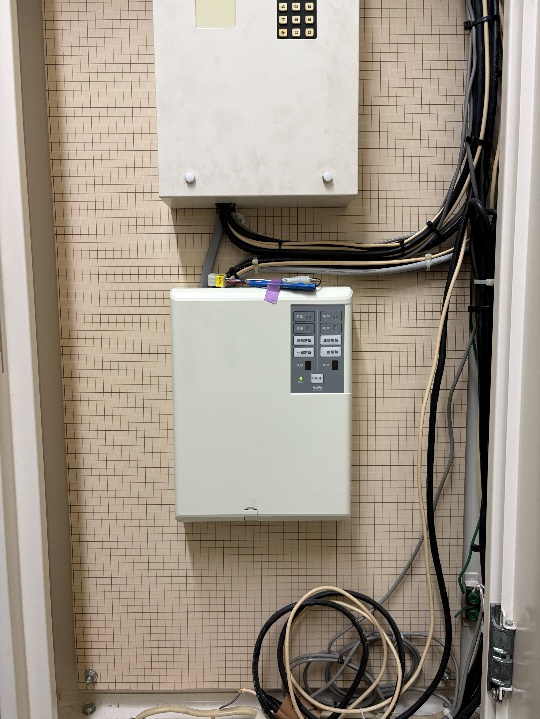電気錠制御装置の交換 施工後